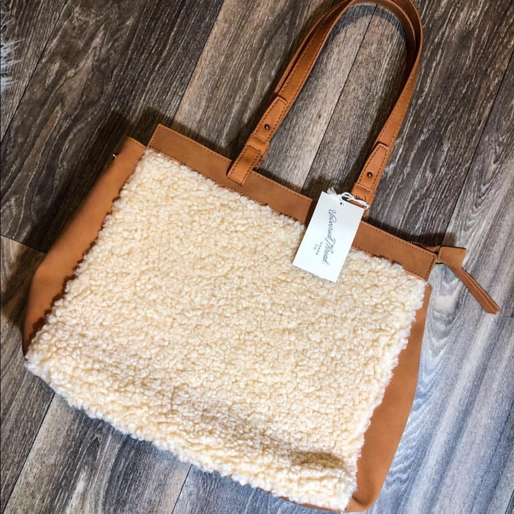 Sherpa purse